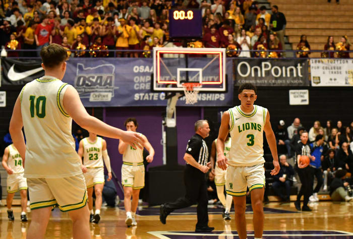 West Linn Central Catholic 6A Oregon boys basketball quarterfinal Taylor Balkom 44
